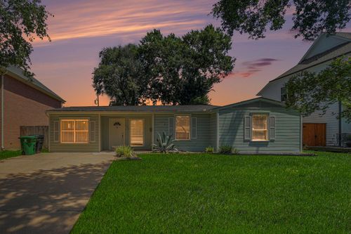 1720 Libbey Dr, Houston, TX, 77018-1839 | Card Image