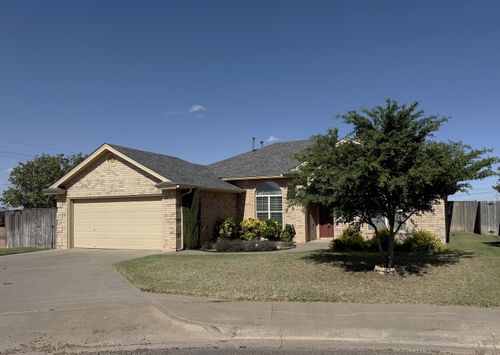 1515 Yorkshire Ave, Wolfforth, TX, 79382-3240 | Card Image