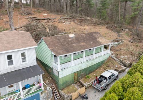 1421 Lauer St, Pottsville, PA, 17901-3814 | Card Image