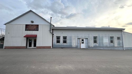 204 E Union St, Ionia, IA, 50645-9513 | Card Image