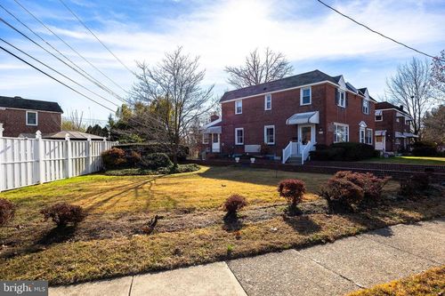 332 Holland St, CRUM LYNNE, PA, 19022-1108 | Card Image