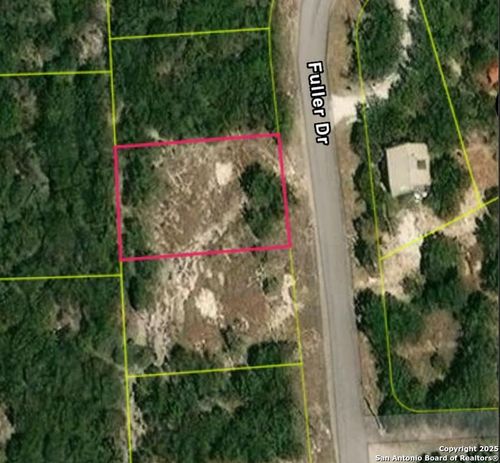 2041 Fuller Dr, Canyon Lake, TX, 78133-2398 | Card Image