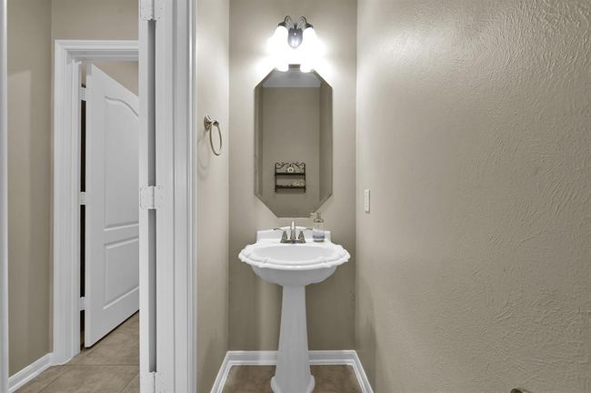 Downstairs half bathroom | Image 42