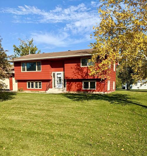 223 S Evelyn Avenue, Grygla, MN, 56727 | Card Image