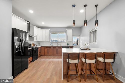 2811 Salmon St, PHILADELPHIA, PA, 19134-5602 | Card Image