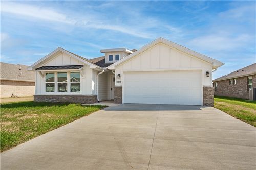 800 Lewis Street, Pea Ridge, AR, 72751 | Card Image