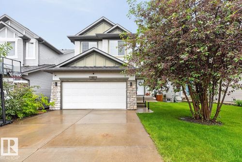 82 Carlyle Cres, Sherwood Park, AB, T8H2T8 | Card Image
