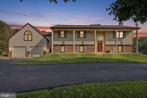 2733 Village Rd, LANGHORNE, PA, 19047-8122 | Card Image