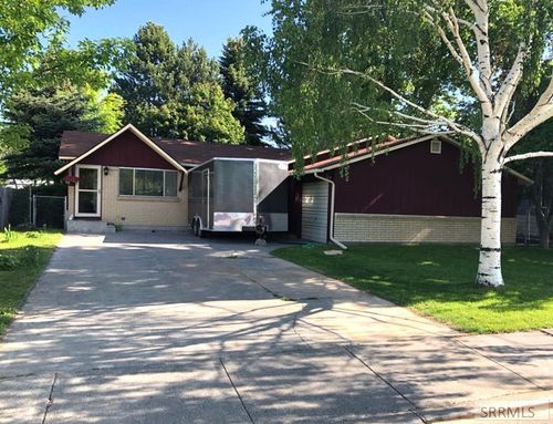 2218 Brookcliff Dr, Idaho Falls, ID, 83402-3838 | Card Image