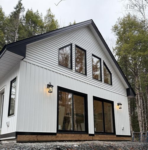 852 Moosepit Rd, Caledonia, NS, B0T1B0 | Card Image