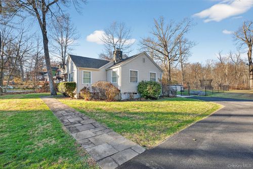 550 Beach Rd, Mahopac, NY, 10541-3072 | Card Image