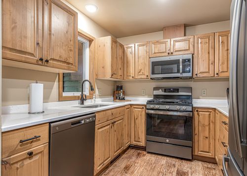 8589 Doctor Pink Dr, Minocqua, WI, 54548-9029 | Card Image