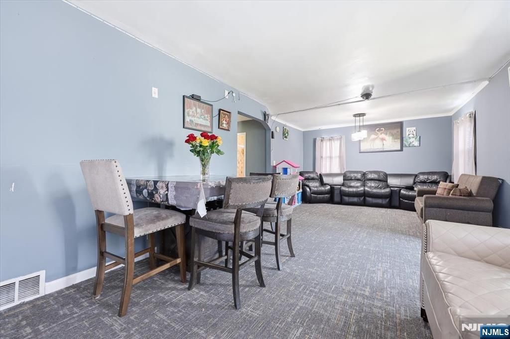 Residential Lease in Englewood