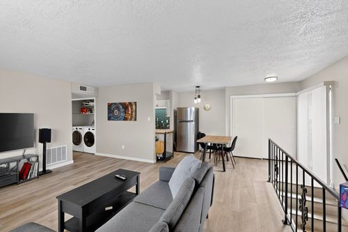 apt-16d-8333 Comanche Rd Ne, Albuquerque, NM, 87110-2300 | Card Image