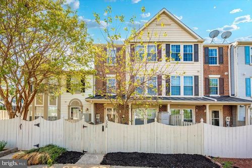 558 Hollyberry Way, FREDERICK, MD, 21703-6216 | Card Image