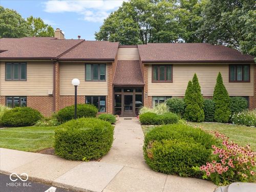 d-203 Bluffs Cir, Noblesville, IN, 46062-8803 | Card Image