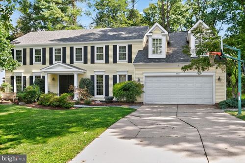 9325 Orchard Brook Dr, POTOMAC, MD, 20854-2324 | Card Image