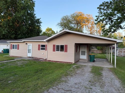 103 Andre St, Bay City, MI, 48706-5337 | Card Image