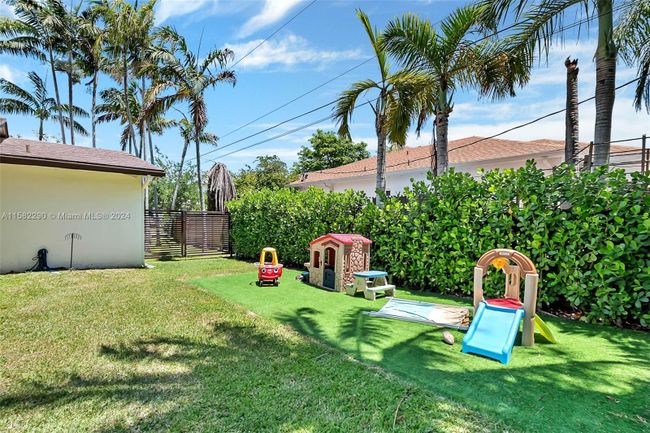 6420 Dolphin Drive, House other with 3 bedrooms, 2 bathrooms and null parking in Coral Gables FL | Image 25