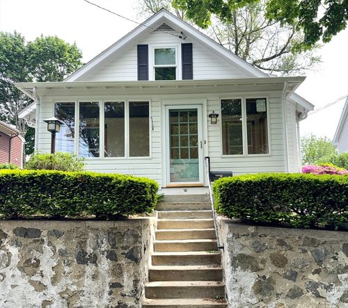 39 Newman Rd, Arlington, MA, 02474 | Card Image
