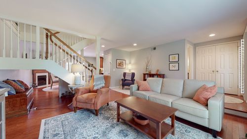 j7-8207 Sawyer Brown Rd, Nashville, TN, 37221-8561 | Card Image