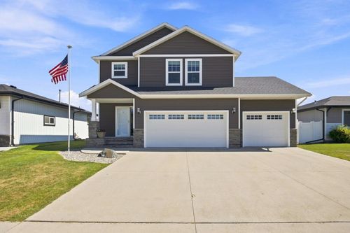 3029 2nd St E, West Fargo, ND, 58078-7941 | Card Image
