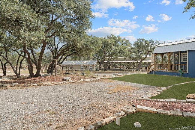 6005 W Ammann Rd, Home with 5 bedrooms, 5 bathrooms and null parking in Bulverde TX | Image 41