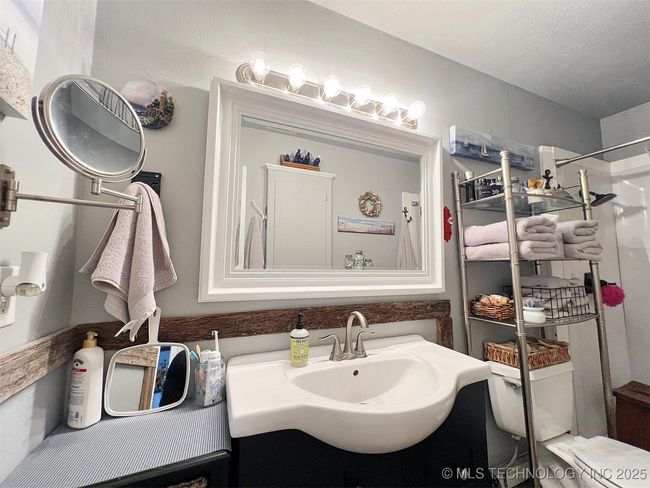 1804 S 3 Rd St, House other with 4 bedrooms, 2 bathrooms and null parking in Stilwell OK | Image 30