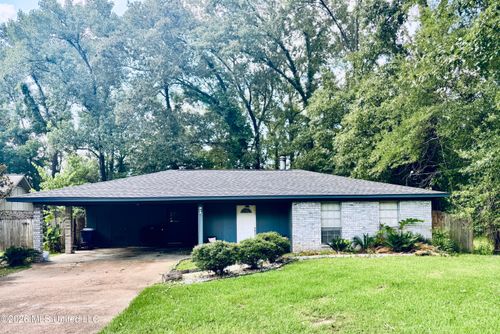 126 Pecanwood Dr, Natchez, MS, 39120-5249 | Card Image