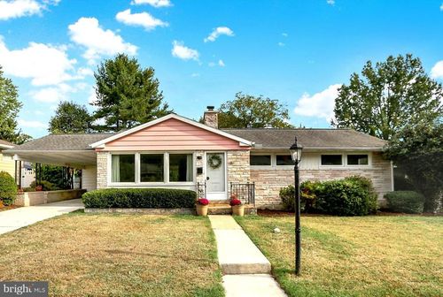 19 Cornell Dr, CAMP HILL, PA, 17011-7600 | Card Image