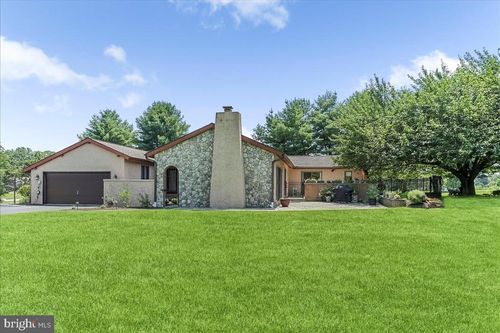 6 Tower Ln, Newlondon Twp, PA, 19352-9343 | Card Image