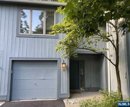2 Daryl Ct, Glen Rock, NJ, 07452-1733 | Card Image