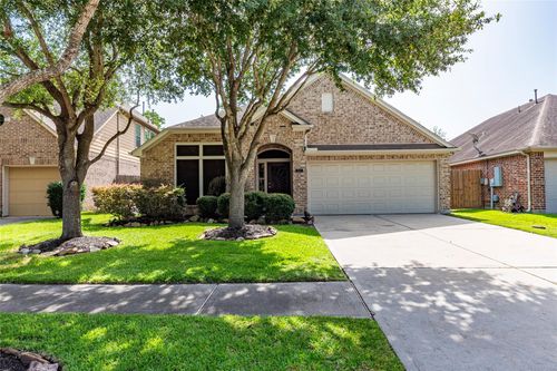 3211 Rock Brook Falls Ln, League City, TX, 77573-6132 | Card Image