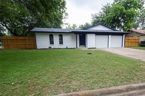 3812 David Ln, Forest Hill, TX, 76119-7356 | Card Image