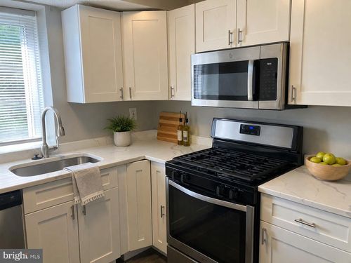 i-12011 Tarragon Rd, REISTERSTOWN, MD, 21136-3272 | Card Image