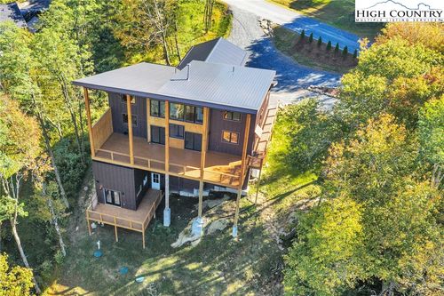 1075 Center Court Dr, Boone, NC, 28607-9195 | Card Image