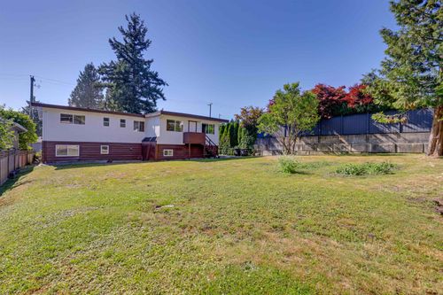 860 Howard Ave, Burnaby, BC, V5B3R6 | Card Image