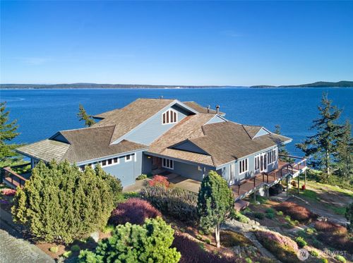 571 Golf Course Rd, Friday Harbor, WA, 98250-6062 | Card Image