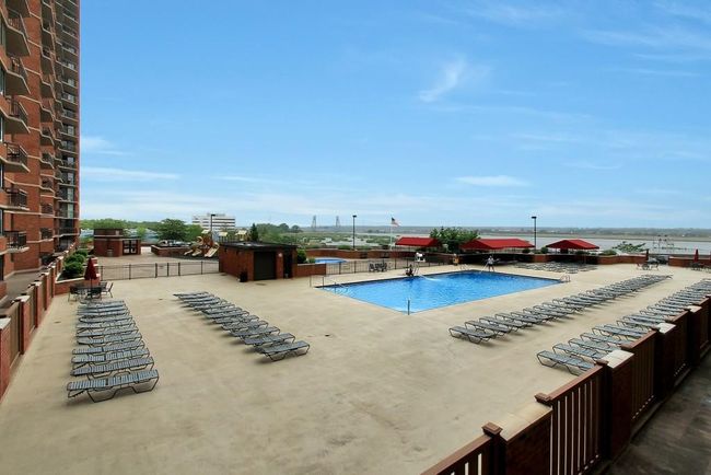 1240 - 1240 Harmon Cove Tower, House other with 0 bedrooms, 1 bathrooms and null parking in Secaucus NJ | Image 34