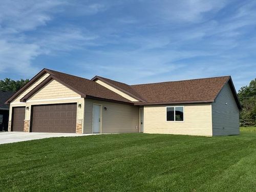 1560 Gray Fox Dr Ne, Owatonna, MN, 55060-3975 | Card Image