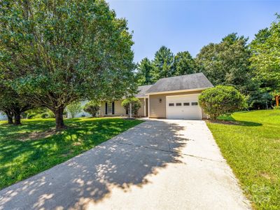 438 Glensprings Drive, House other with 3 bedrooms, 2 bathrooms and null parking in Fletcher NC | Image 3