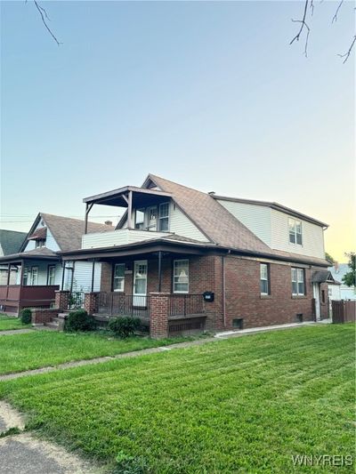 474 22nd Street, Home with 3 bedrooms, 2 bathrooms and null parking in Niagara Falls NY | Image 1