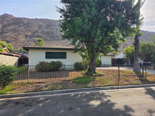 5901 Paramount Dr, Jurupa Valley, CA, 92509-0806 | Card Image