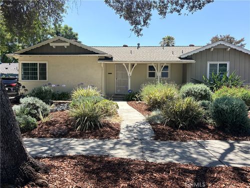 637 Geneva Ave, Claremont, CA, 91711-5437 | Card Image