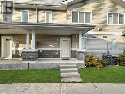 8640 103 Ave, Townhouse with 2 bedrooms, 2 bathrooms and 2 parking in Grande Prairie AB | Image 1