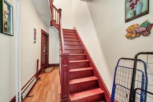 101 Carter St, Newburgh, NY, 12550-6587 | Card Image