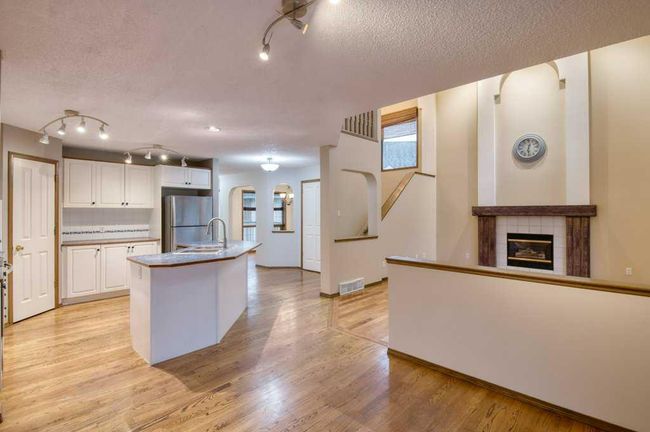 321 Douglas Ridge Pl Se, House detached with 3 bedrooms, 2 bathrooms and 2 parking in Calgary AB | Image 20