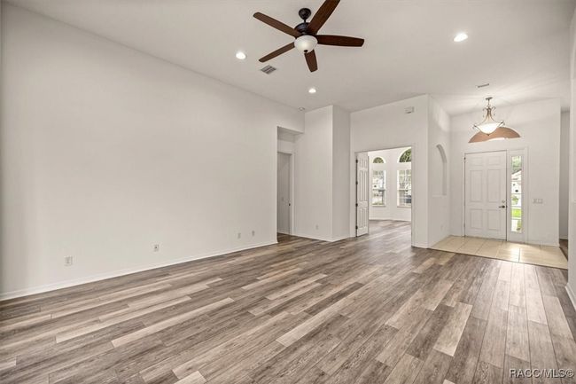 1125 W Beagle Run Loop, House other with 3 bedrooms, 2 bathrooms and 4 parking in Hernando FL | Image 13