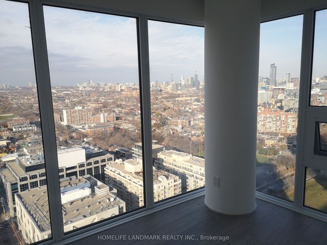 3319 - 19 Western Battery Rd, Condo with 2 bedrooms, 1 bathrooms and null parking in Toronto ON | Image 8