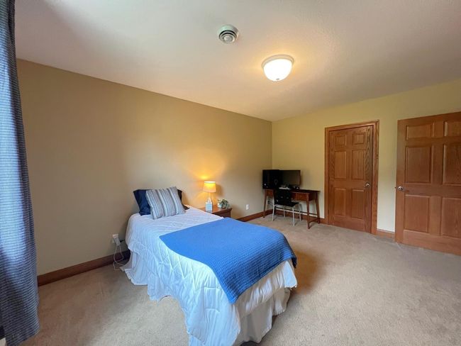 17216 County Road 5 Nw, House other with 5 bedrooms, 4 bathrooms and null parking in New London MN | Image 62
